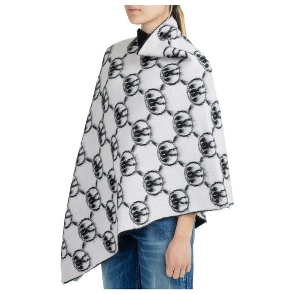 Brand new with tags! Moschino Double Question Mark poncho - Picture 4 of 4